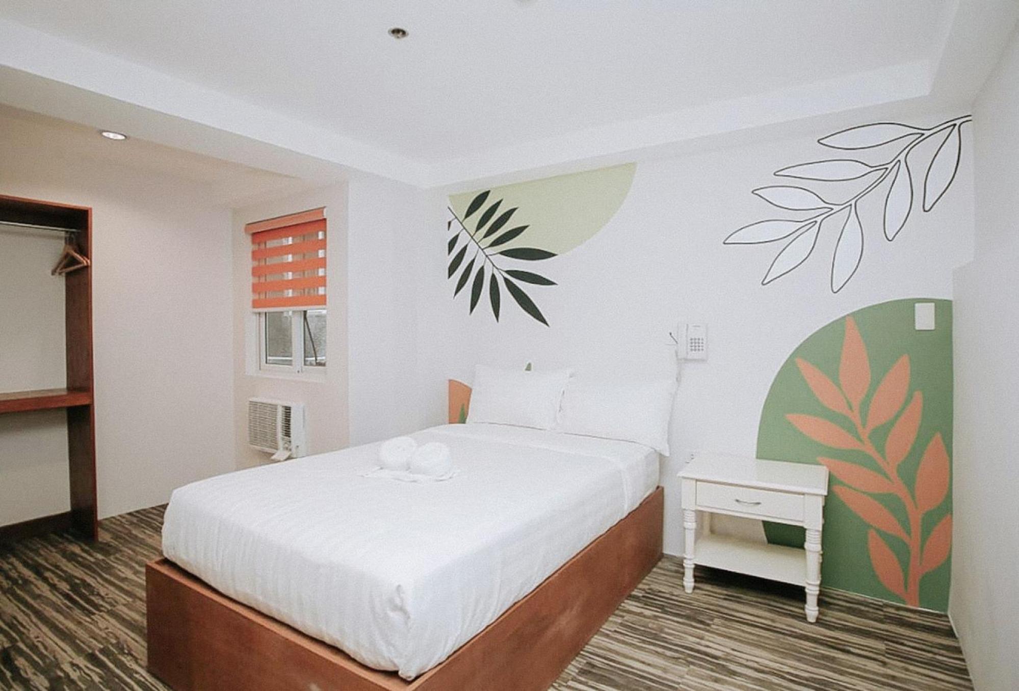 Lea Robert Hotel Angeles Pampanga By Reddoorz Esterno foto