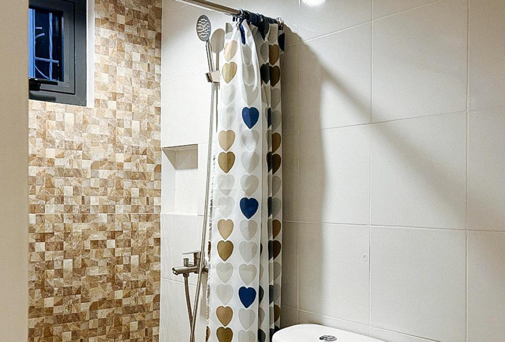 Lea Robert Hotel Angeles Pampanga By Reddoorz Esterno foto
